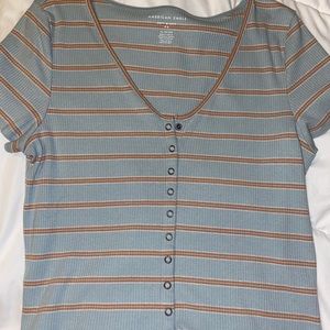american eagle button crop top (size XL)